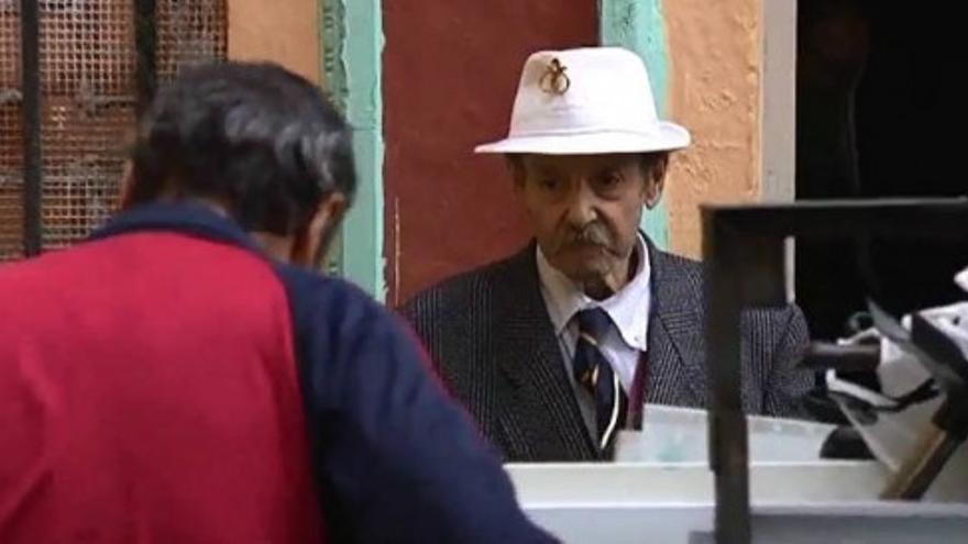 Desahucian a un hombre de 80 años en Sevilla por no pagar el alquilar