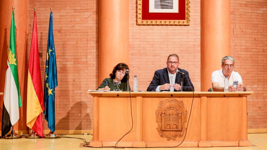 El pleno de Mérida insta al arreglo urgente de los ascensores del ambulatorio Obispo Paulo