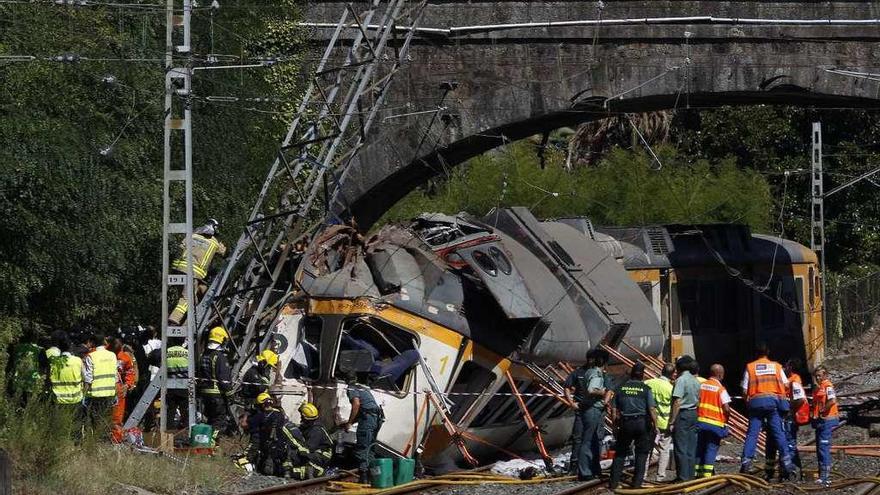 Estado en que quedó el tren que descarriló en O Porriño en septiembre de 2016.