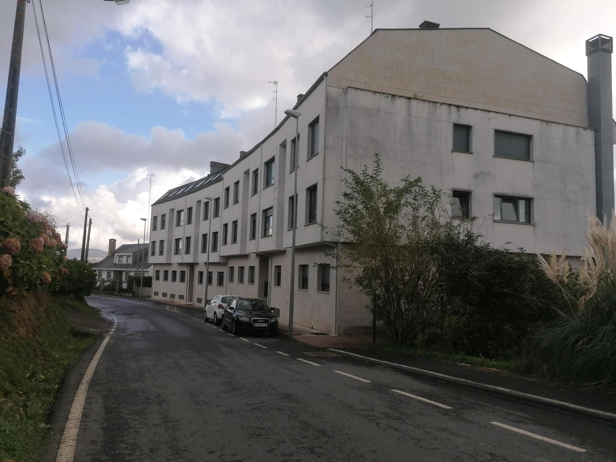 Edificio de Camiño de Fiunchedo con orden de derribo.