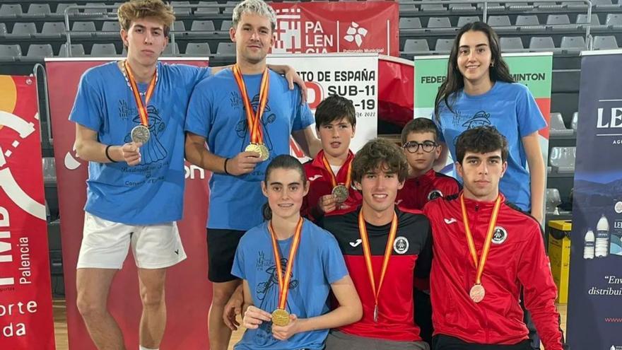 Imagen de los ibicencos laureados con medalla en la cita nacional de Palencia. | BAD-IBZ