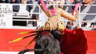 Milagroso Emilio de Justo: intervenido en Cáceres de una cornada de doce centímetros
