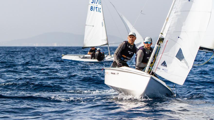 Víctor Pérez y Enric Noguera se ponen al frente del Nacional de Snipe