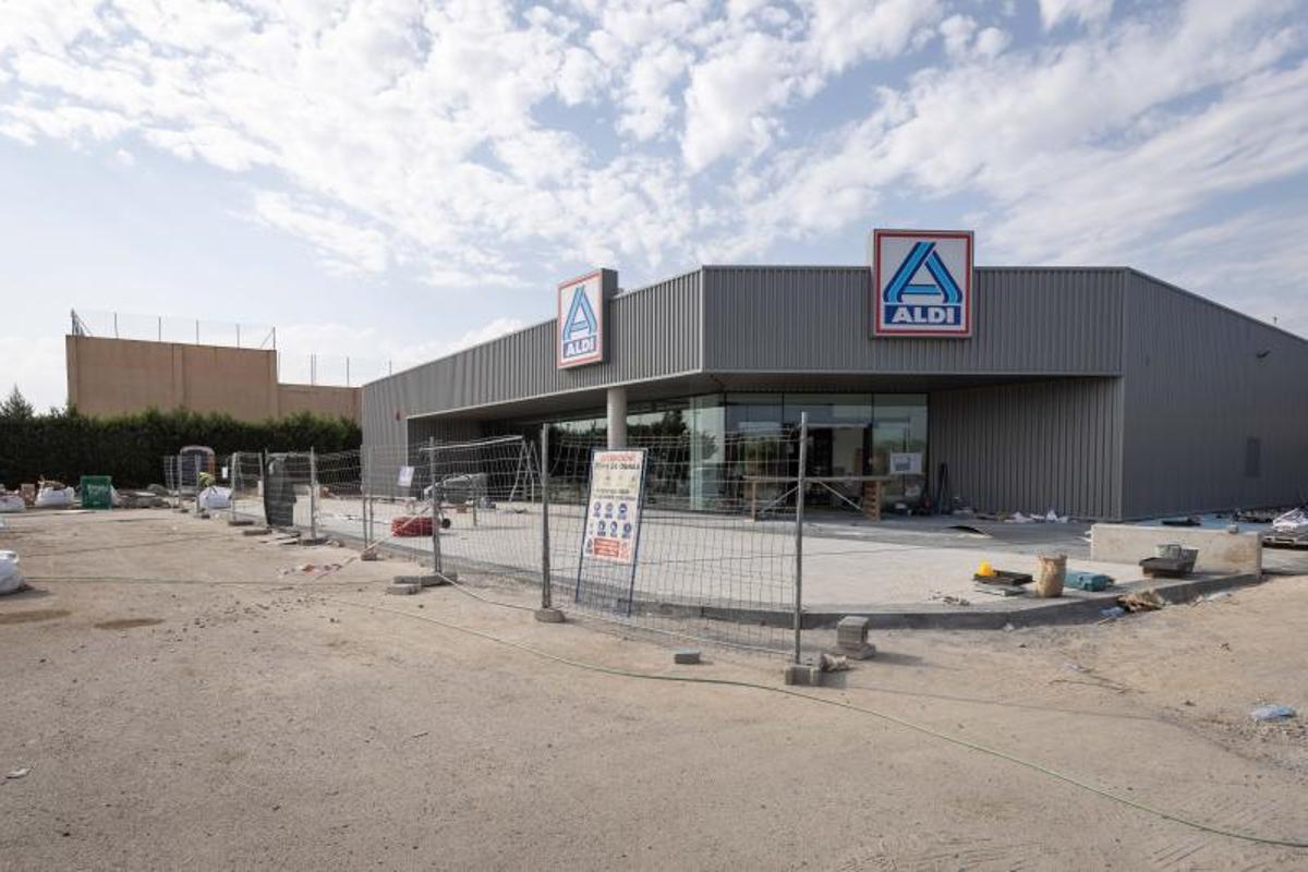 El nuevo supermercado de Aldi en el centro comercial entre Zaragoza y Utebo.