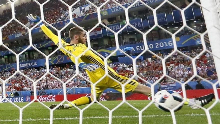 De Gea se enreda y reabre el pulso con Casillas en la portería de España