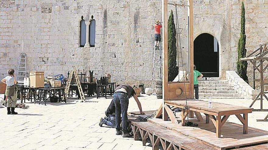 Peñíscola vive el rodaje de un espot con la réplica de la nave ‘Victoria’