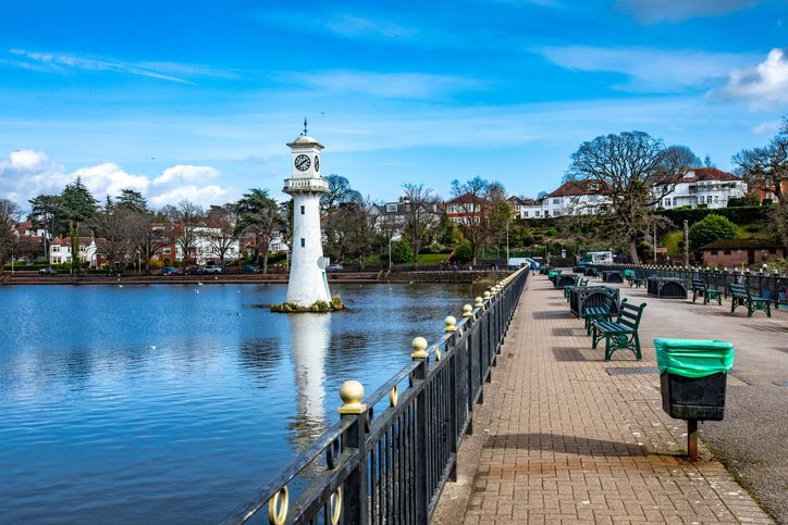 Roath Park es el punto de encuentro ideal para dar un agradable paseo por Cardiff.