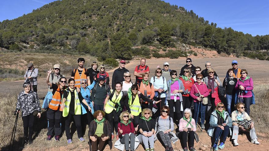 Un centenar de persones participen en el cicle de caminades «A cent cap als 100» a Sant Joan