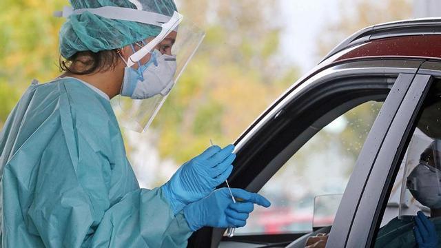 Prueba en el 'autocovid' del Meixoeiro // Marta G. Brea