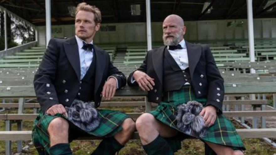 Sam Heughan es conveteix encara més en ambaixador d’Escòcia a «Men in kilts»