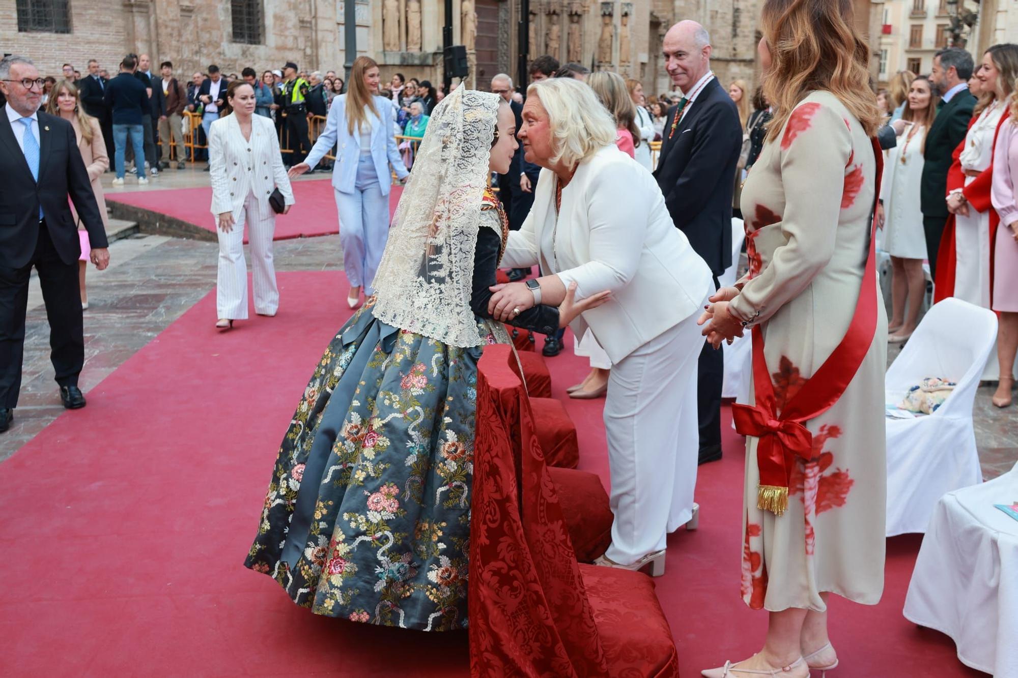 Todas las fotos de la Missa d'Infants en la plaza de la Virgen