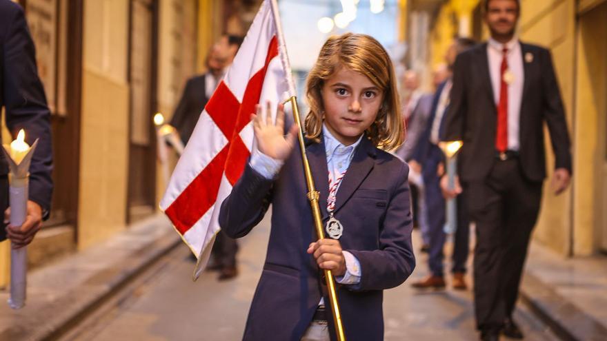 La imagen del Xicotet recorre las calles de Alcoy