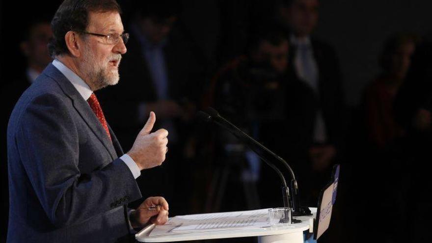 Rajoy pide a Tsipras que forme un Gobierno &quot;estable&quot; y &quot;comprometido&quot; con la UE