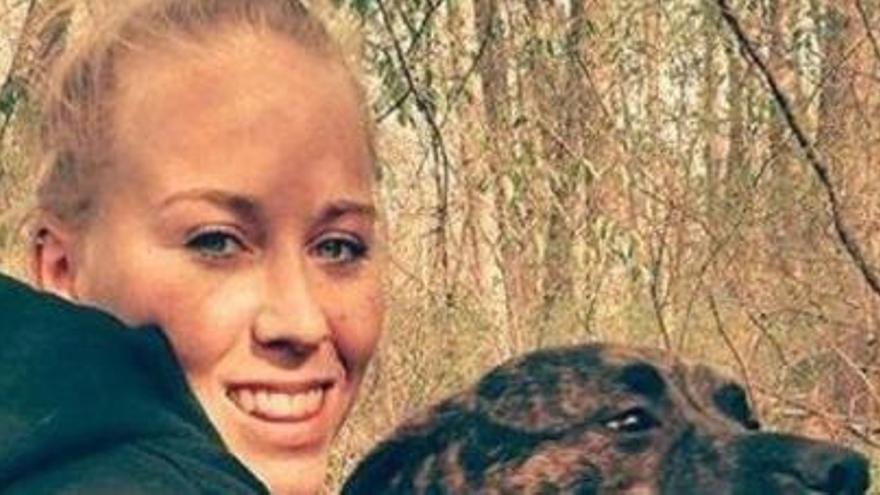 Mor una jove de 22 anys devorada pels seus gossos