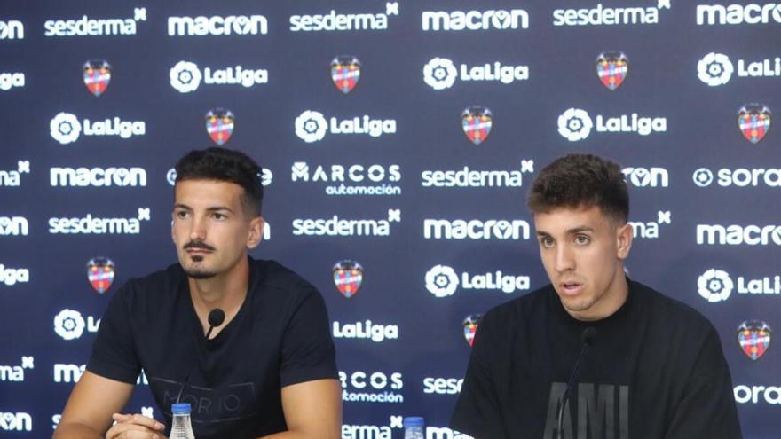 Turno de presentaciones para Montiel y Álex Muñoz.