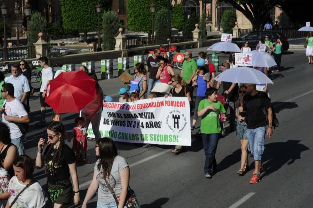 La protesta de educación en Murcia, en imágenes