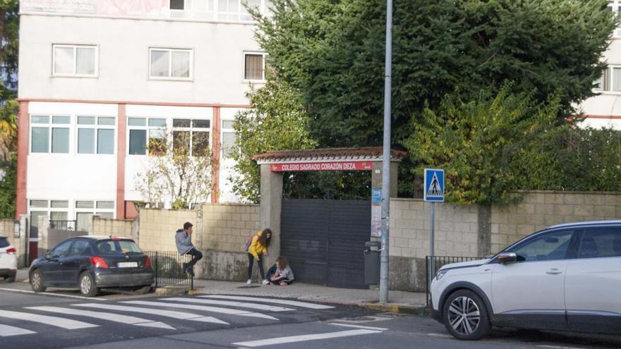 Entrada del Colegio Sagrado Corazón de Lalín