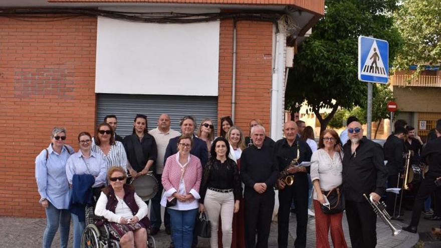 Foto de familia de la inauguración de la calle Francisco Vázquez Vacas.