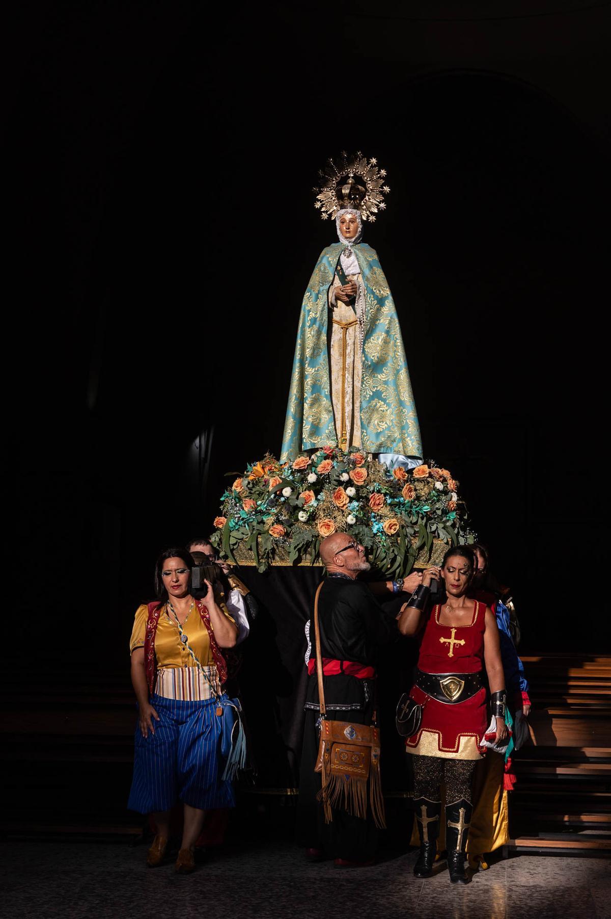 Los Moros y Cristianos honran a la Patrona de Elche Los Moros y Cristianos honran a la Patrona de Elche