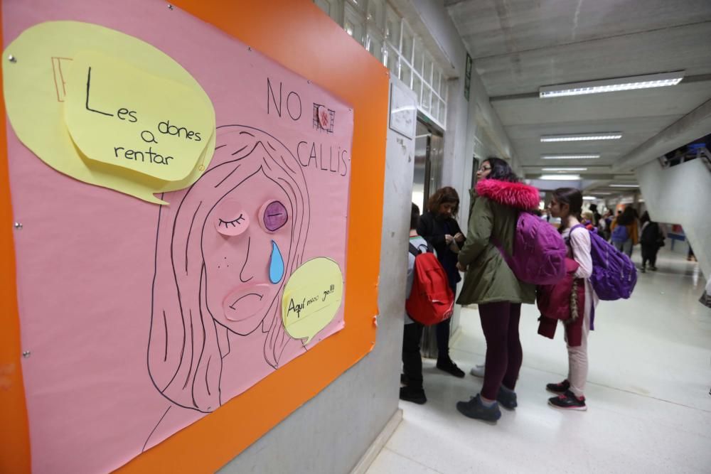 Alumnos y profesores del instituto protagonizan actividades contra la violencia de género