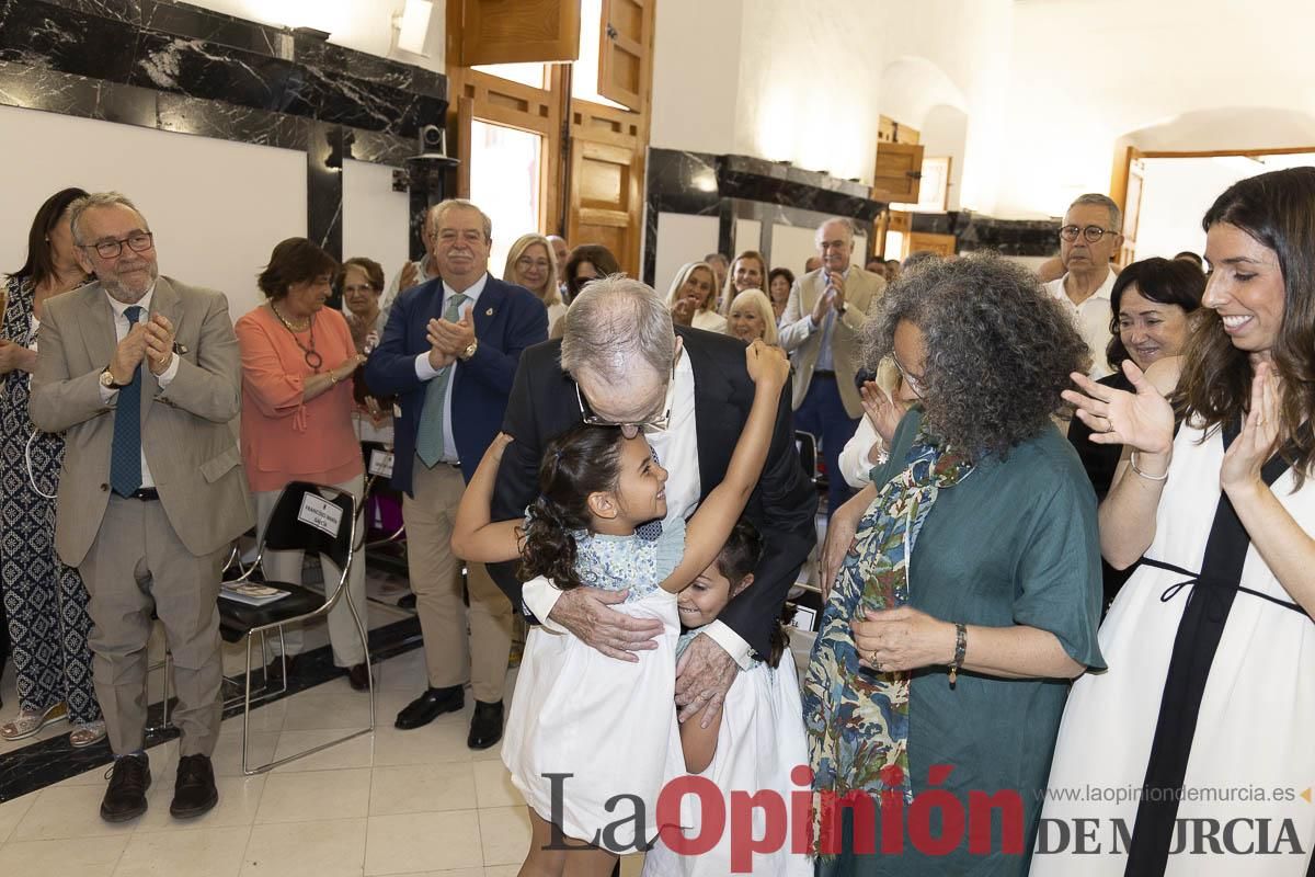 Así se ha vivido el emocionante acto del nombramiento de 'Hijo Predilecto' de Caravaca al doctor Juan Manuel Laborda