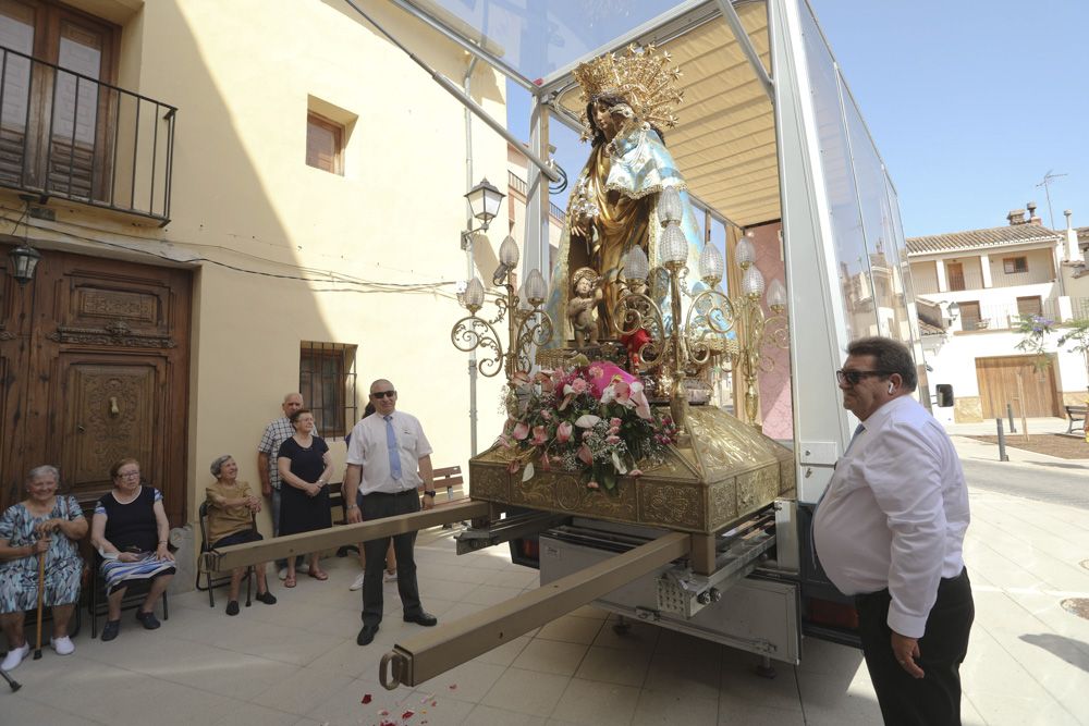 La Peregrina recorre los pueblos de les Valls, en Camp de Morvedre.