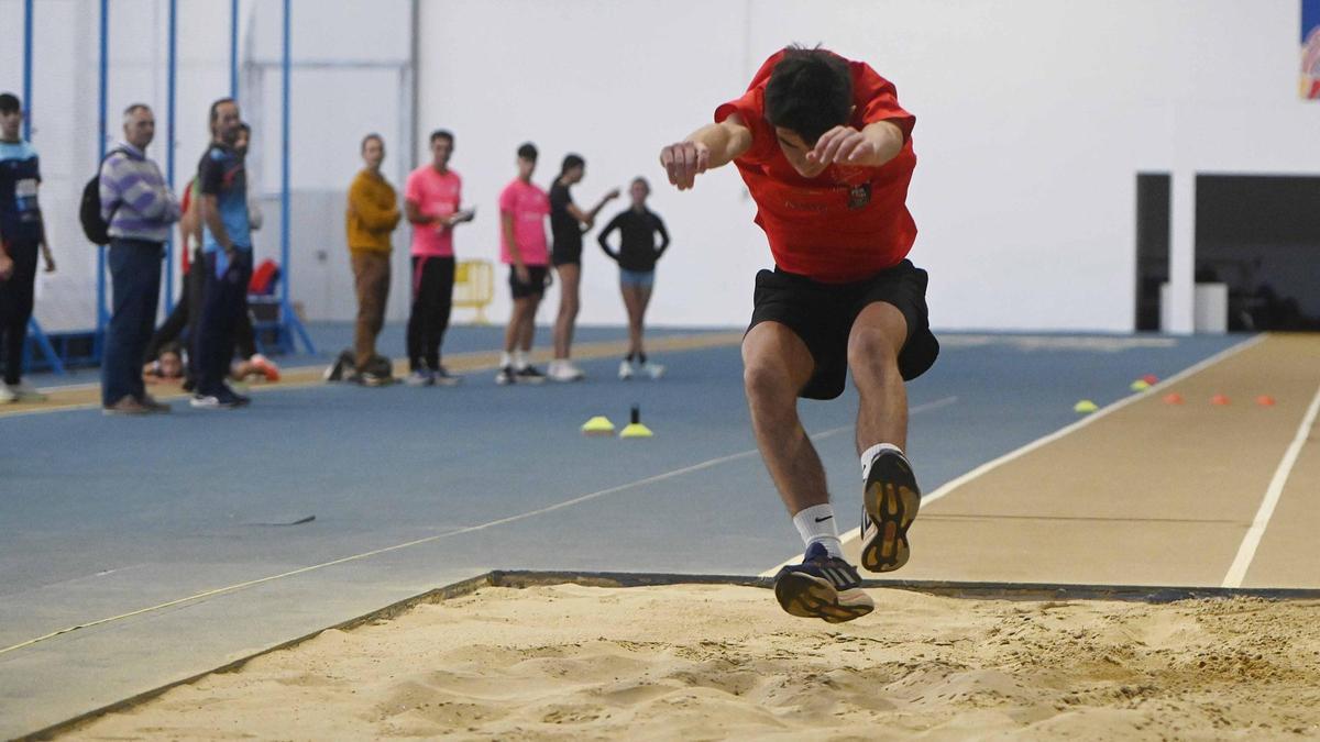 Jornadas técnicas con Gustavo Adolfo Becker en el módulo del Ifevi en noviembre de 2024