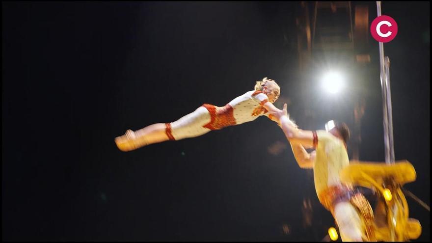 Vídeo | El Circo del Sol estrena en Sevilla ‘KURIOS’ con un emotivo homenaje a las víctimas de Adamuz