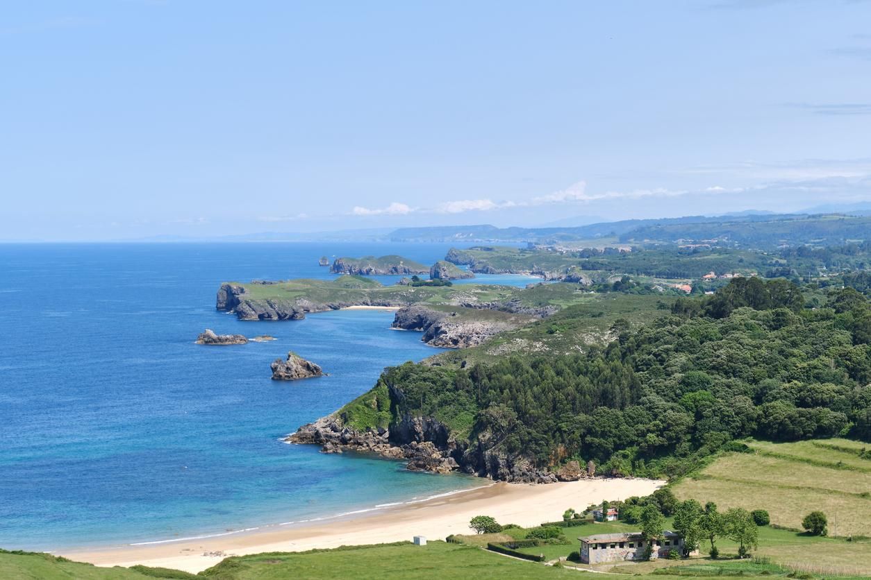 Playa de Toranda en Asturias, España
