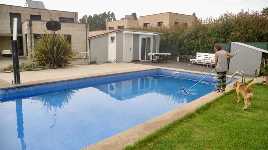Comunidades de vecinos de Vigo ya prohíben la piscina en alquileres de menos de un año