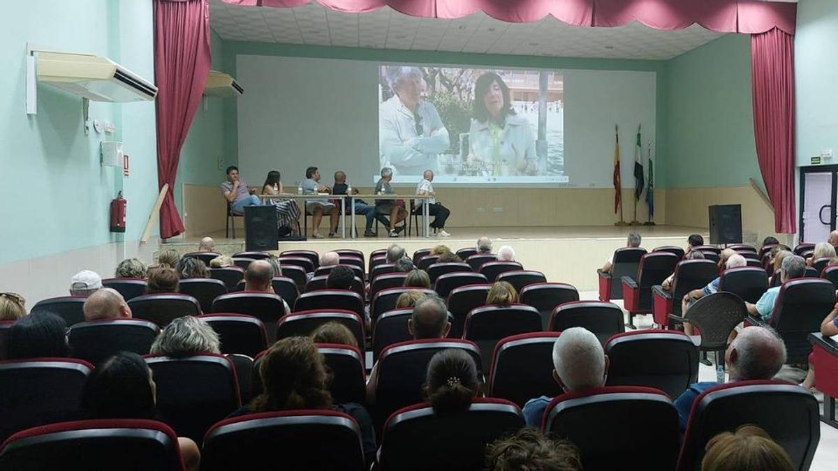 Reunión informativa en Hernán Cortés.