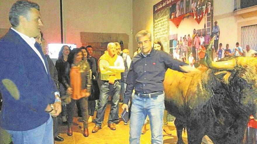 Una exposición rinde homenaje a las fiestas del toro de San Juan en Coria