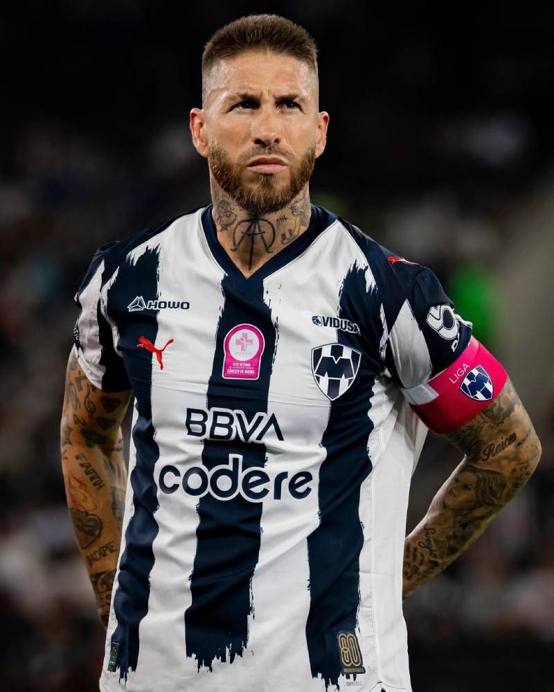 Sergio Ramos juega actualmente en el  Club de Fútbol Monterrey, de la primera división de México.