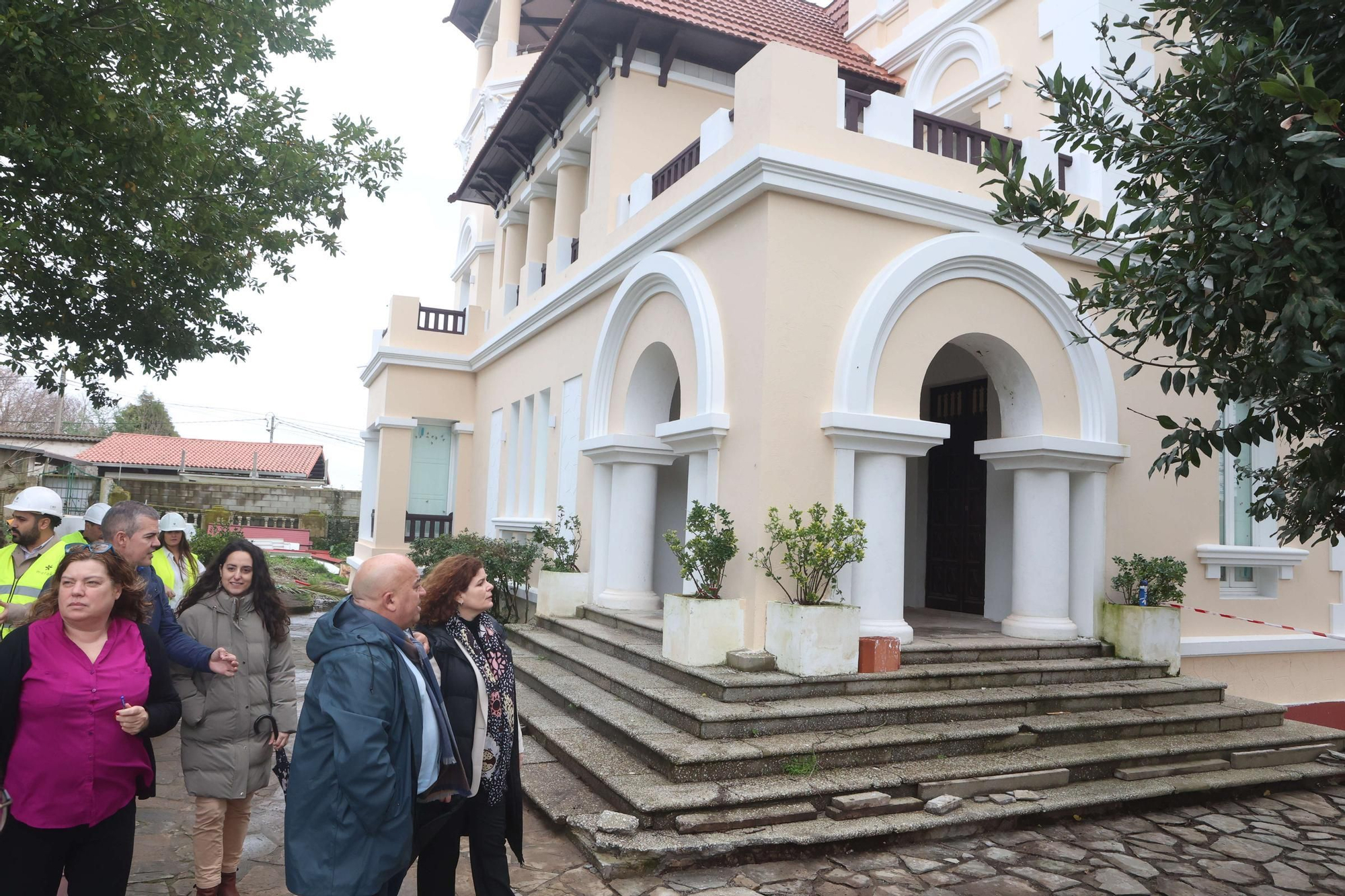 Visita a Finca Os Loureiros, sede del futuro Pazo da Cultura de Abegondo