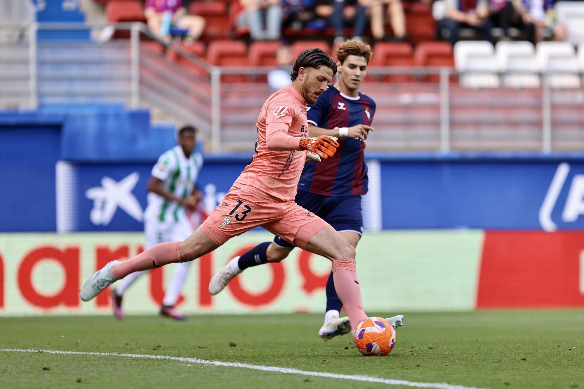 Eibar-Córdoba CF | Las imágenes del partido de LaLiga Hypermotion
