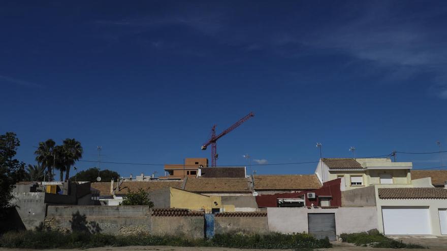 Compromís acusa a Barcala de no impedir que se levanten bloques de diez alturas en el Barrio Obrero