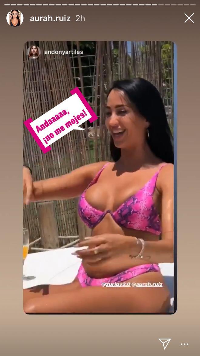 Aurah Ruiz sorprende con un 'look' piscinero muy salvaje