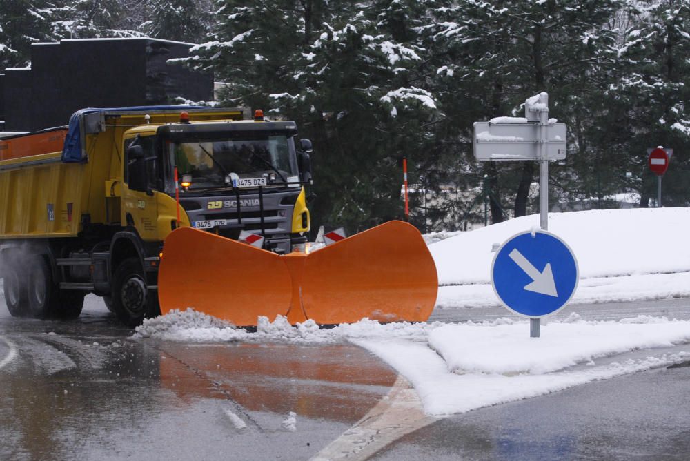 Imatges de la nevada a Sant Hilari Sacalm