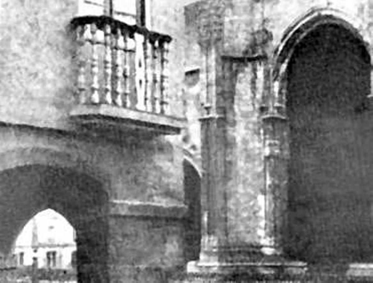 Tras las borradas huellas de la Platería