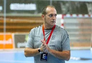 José Francisco Nolasco, entrenador del Bada Huesca: "Nunca he tenido dudas para seguir en el club"
