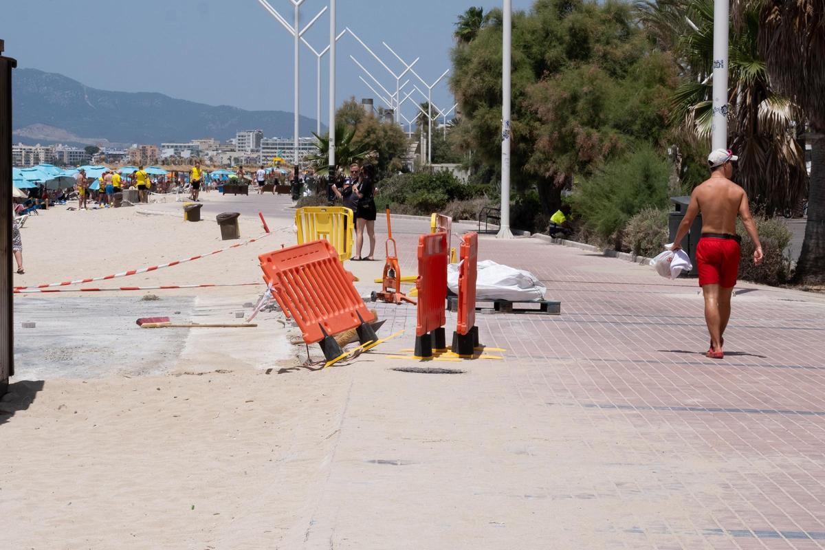 Vallas y precintos en las zonas de obras
