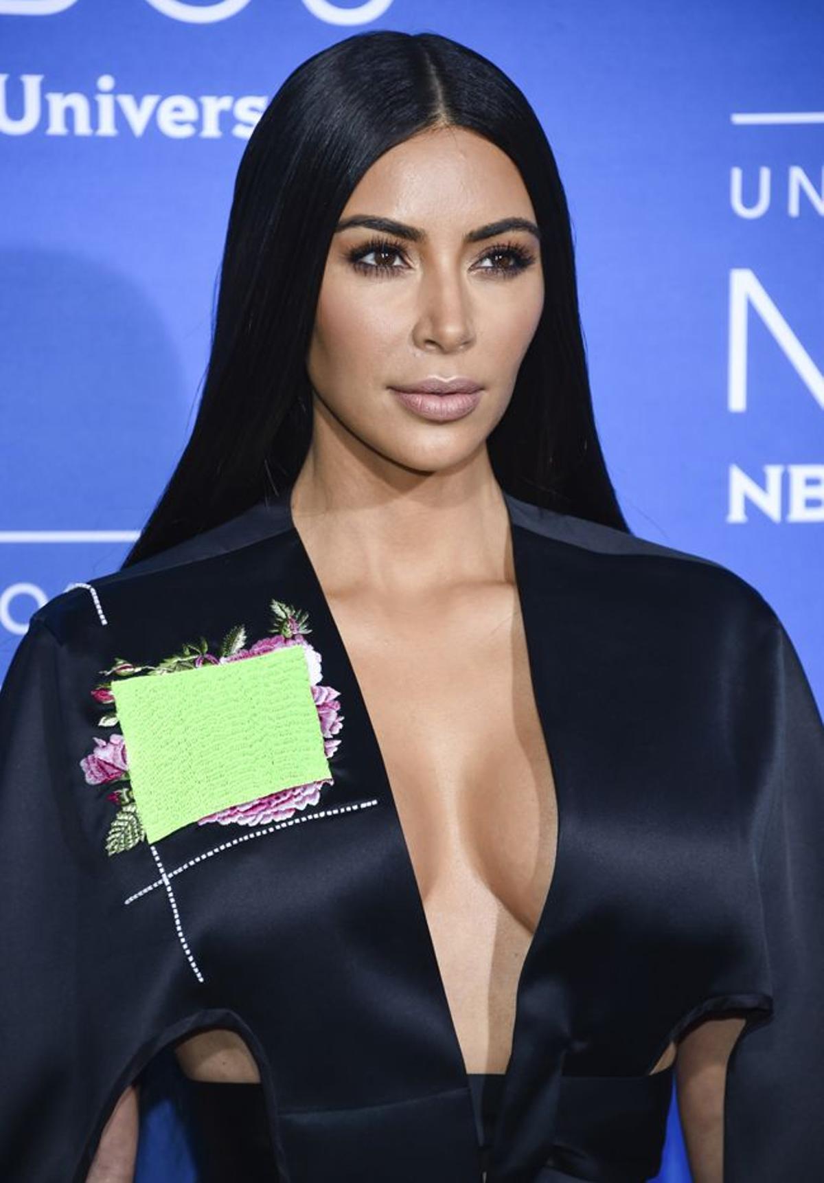 Detalle del mono negro de Kim Kardashian en Nueva York