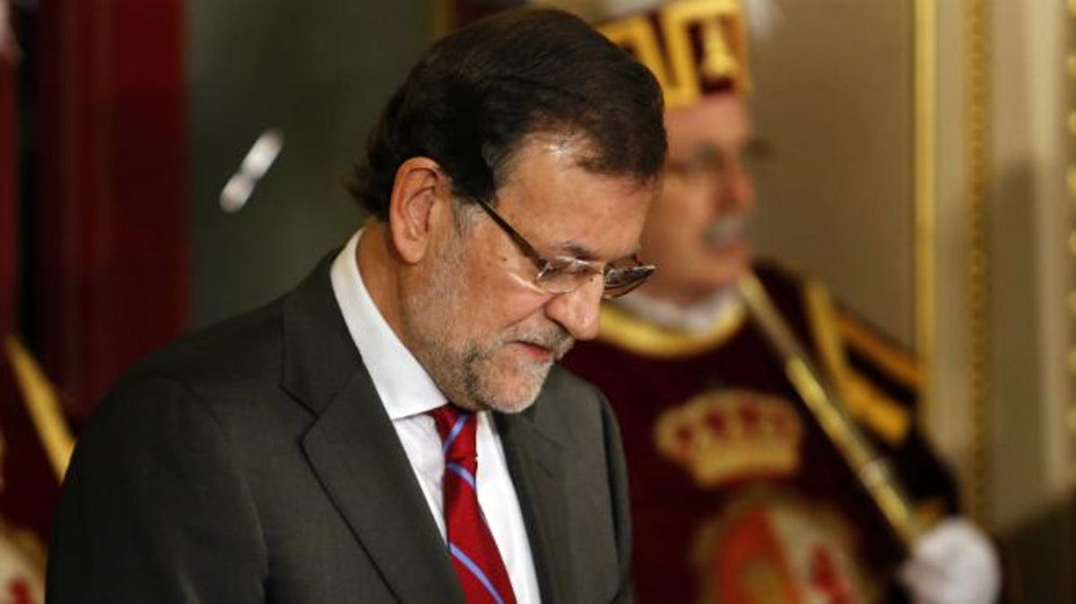 Rajoy critica que el PSOE frivolitzi’ al demanar la revisió del modificat article 135.