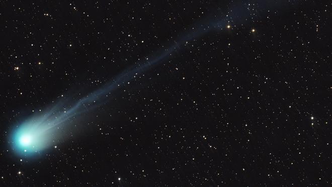12P/Pons-Brooks es un cometa periódico con un período orbital de 71 años.