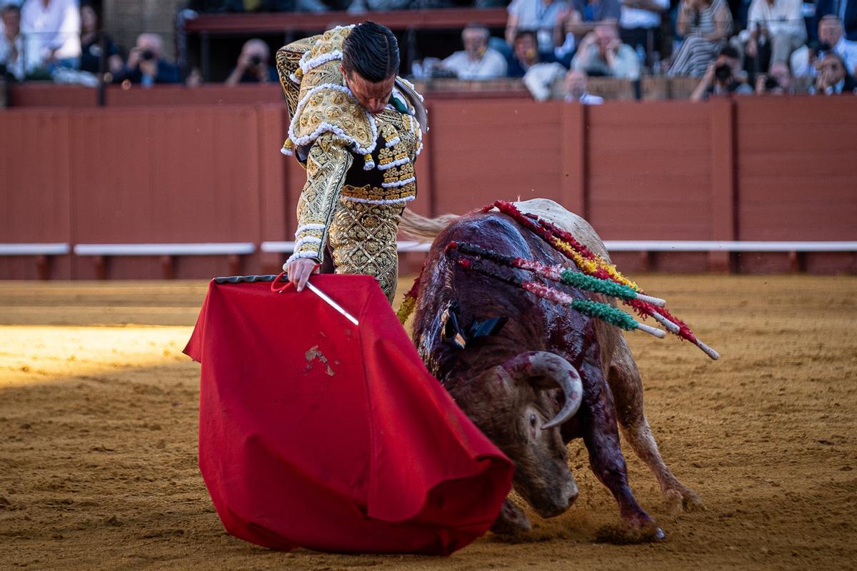 El de San Fernando le cortó la oreja a su primero.
