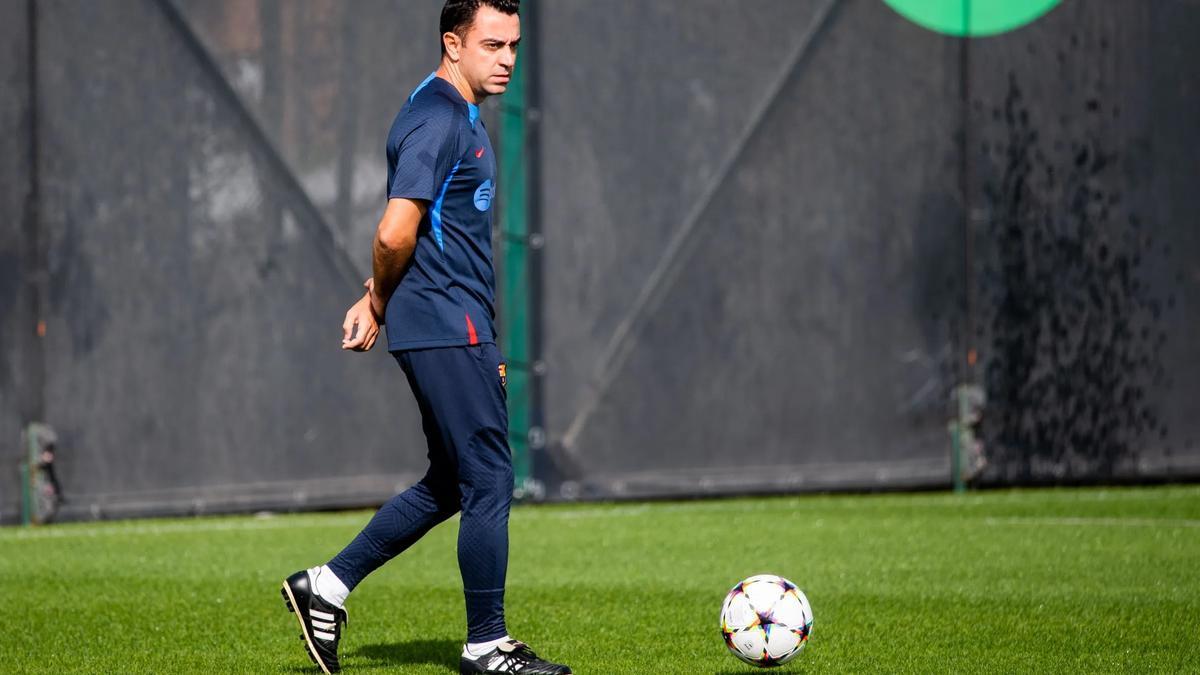 Xavi, en un entrenament del Barça