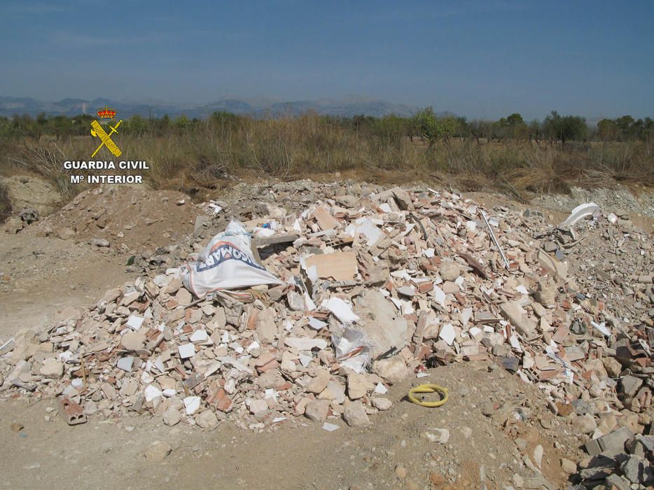 Desmantelan una red que ocultaba escombros en Mallorca