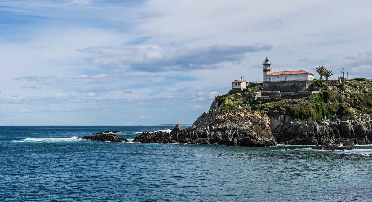 Faro de Cudillero (Asturias)