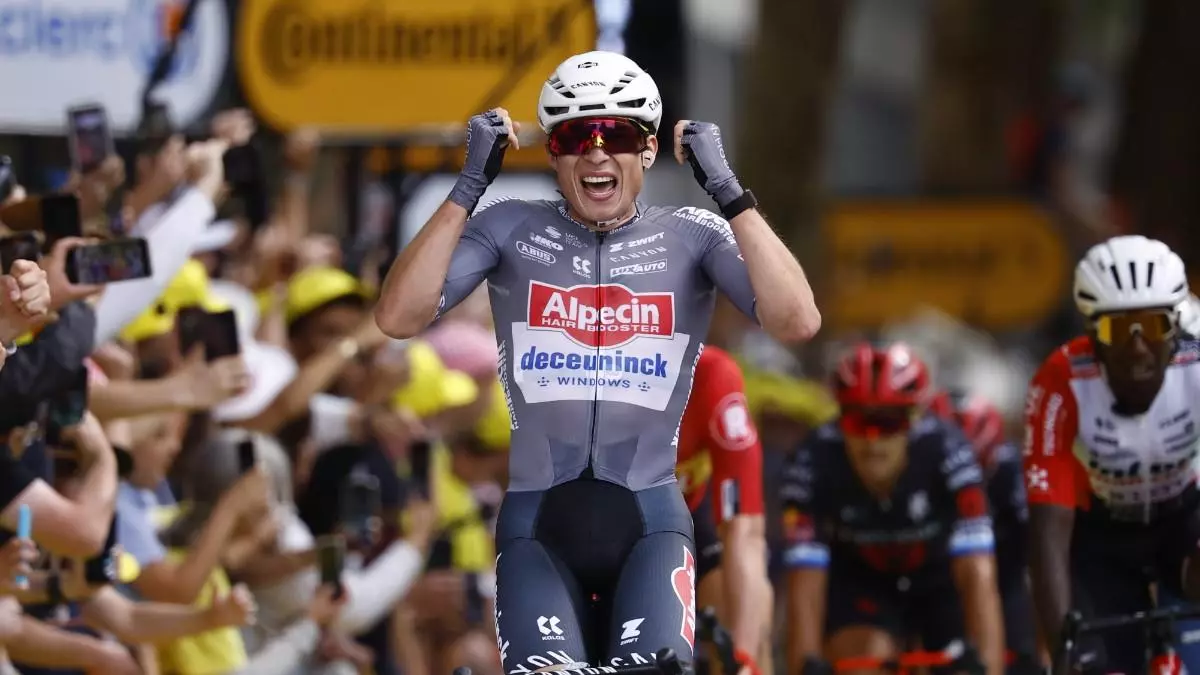El caos se apodera del estreno del Tour con Enric Mas de protagonista