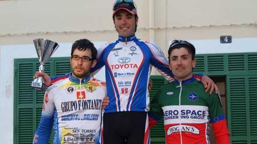 Salvador Gonzálvez, Joan Batle y Javier Peris en el podio de Lloret.